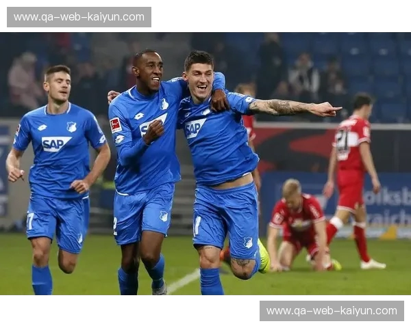 绿茵史诗:川崎前锋与大阪钢巴的宿命对决,点燃J联赛激情